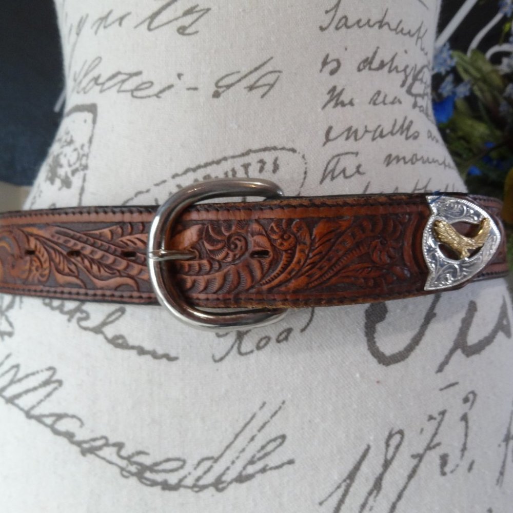 Silver Creek Collection leather belt sz 32 ladies